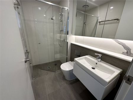 902/408 Spencer Street - Photo 4