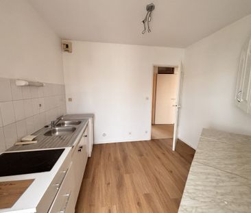 Location Appartement 3 pièces 60m² LES SABLES D OLONNE 85100 - Photo 3