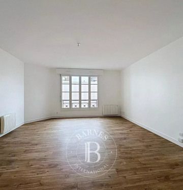 Appartement • Notre Dame - Photo 2