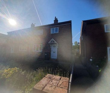 3 bedroom terraced house to rent - Photo 3