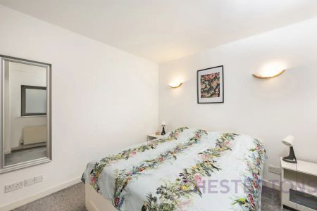 1 bedroom flat in 1 Hutching's Street - Photo 5