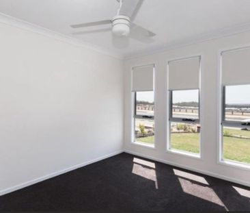 1/115 The Heights Boulevard, Pimpama QLD 4209 - House For Rent | Do... - Photo 4