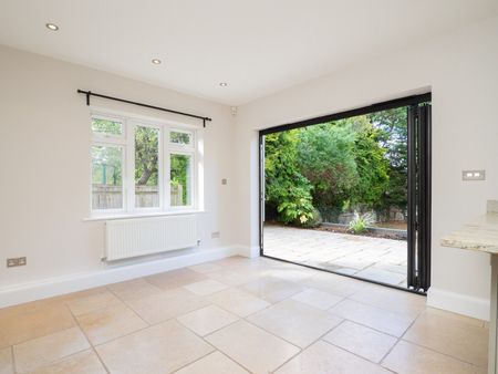 Longdown Lane North, Epsom, KT17 - Photo 3