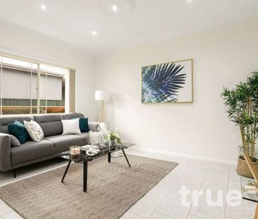 STUNNING TWO BEDROOM TOWNHOUSE - Photo 3