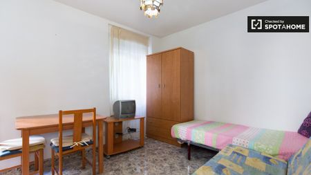 granada, Andalusia 18002 - Photo 2