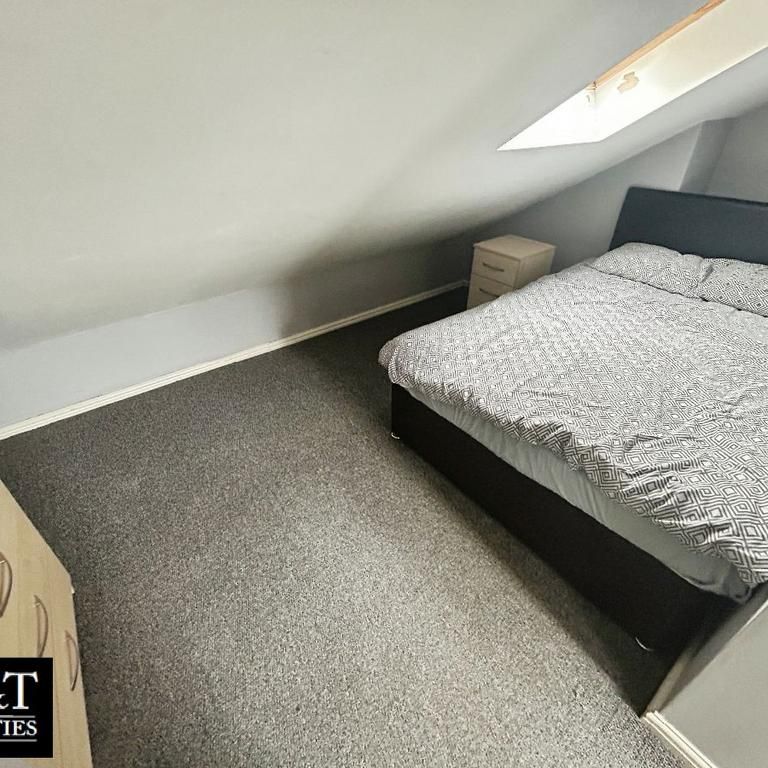 House share to rent - Photo 1