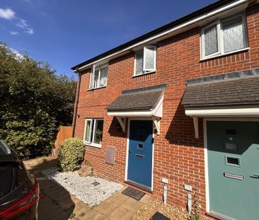 3 bedroom semi-detached house to rent - Photo 5