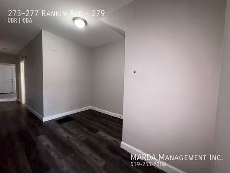 MODERN LIVING IN A NEWLY RENOVATED 2BEDROOM/1BATH UNIT+ UTILITIES - Photo 5