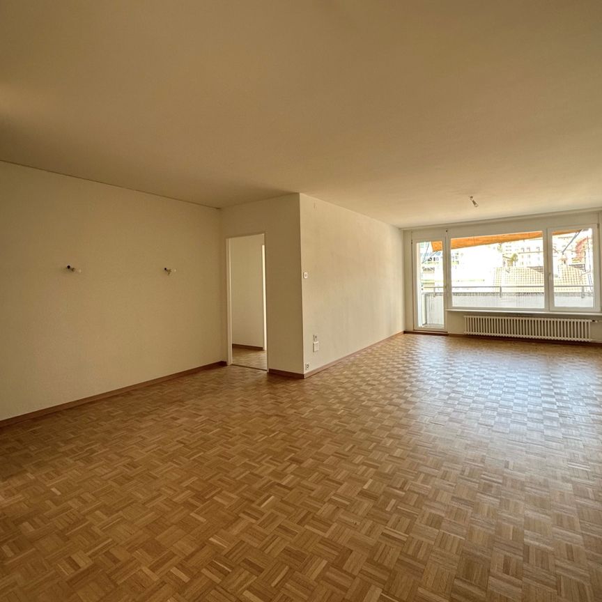 Charmant appartement de 2.5 pièces avec un balcon - Photo 1