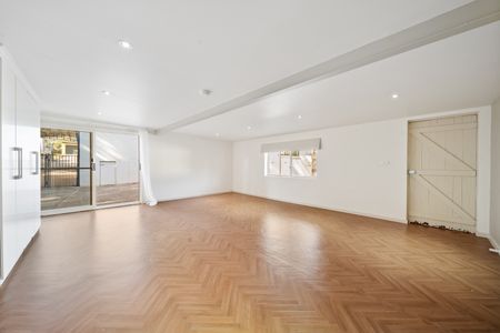 43 Finniss Crescent, Narrabundah ACT 2604 - House For Rent | Domain - Photo 4