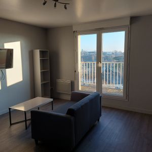 Location Appartement 2 pièces 29m² LAVAL 53000 - Photo 2