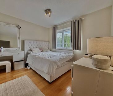 Cheylesmore Drive, Frimley, Camberley, Surrey, GU16 - Photo 4