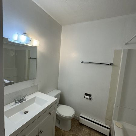 REDWOOD APARTMENTS - 3 - Photo 4