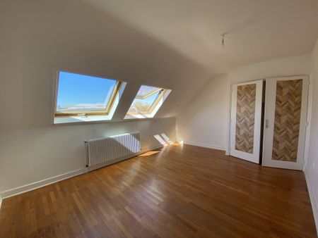 Location Appartement 4 pièces 90m² LYON 8ème - Photo 3