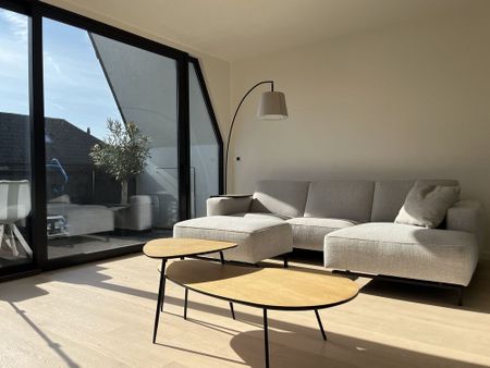 Triplex appartement met 5 slaapkamers en ondergrondse garagebox te centrum Brugge! - Photo 4
