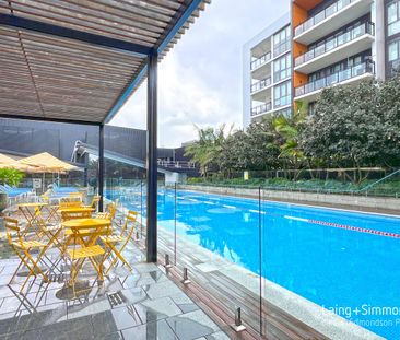 Ultra Modern Apartment - Photo 5