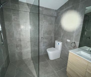 Lovely 4 bedroom home - Photo 6