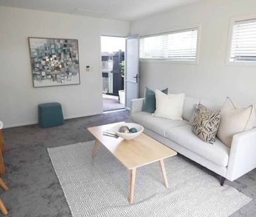 Modern Living on Naylor - Photo 2