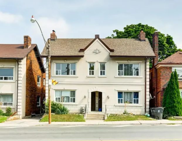 AVENUE ROAD | 1127 AVENUE ROAD, Toronto - Photo 1