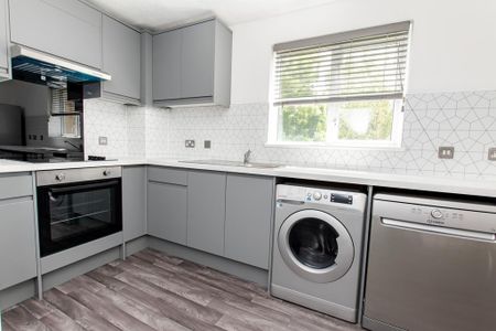 2 bedroom flat to rent - Photo 5