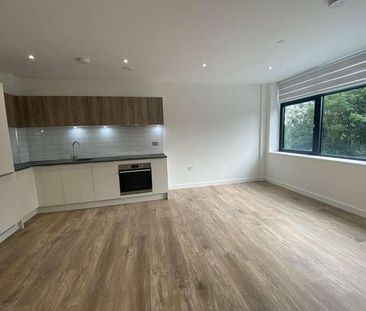 London Road, Staines-upon-thames, Surrey, TW18 - Photo 4