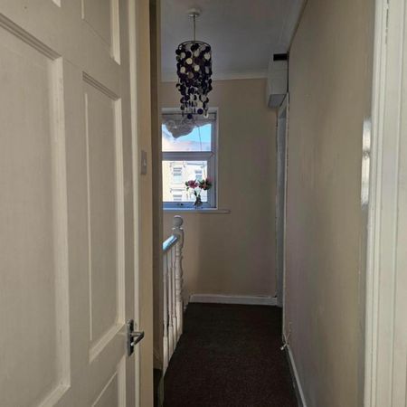 Egypt Street, Pontypridd - Photo 4