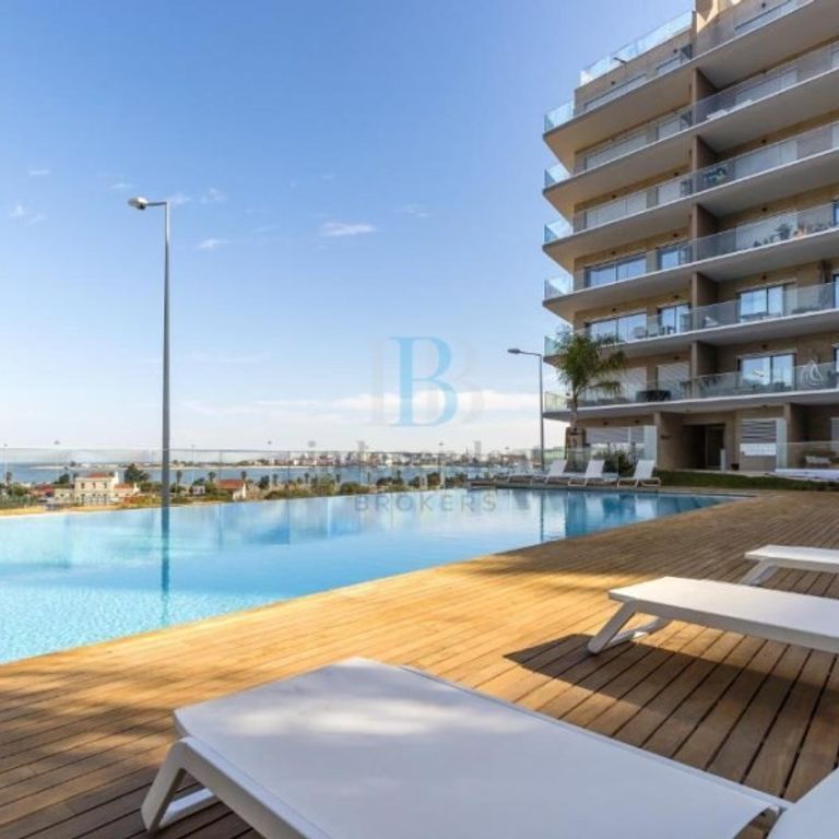 2 room luxury Flat for rent in Aldeia de Paio Pires, Seixal, Distrito de Setúbal - Photo 1