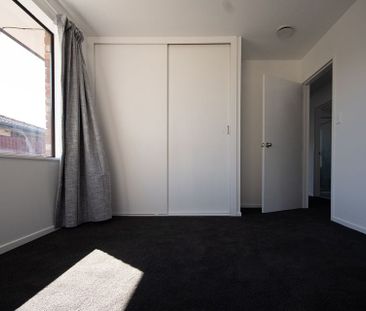 Sunny 3 bedroom townhouse - Photo 2