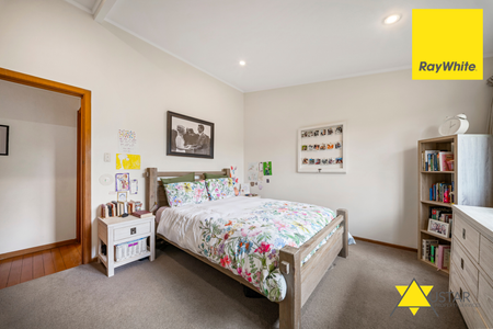 Charming Family Home in Blockhouse Bay - Photo 4