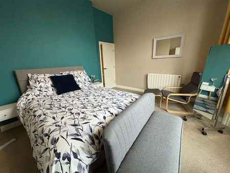 Trinity Road, Scarborough, YO11 - Photo 5