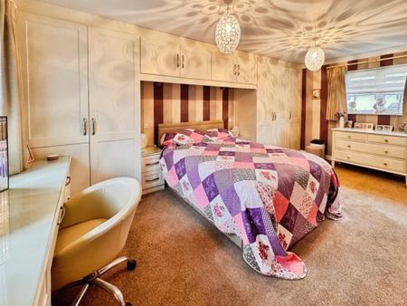 3 bedroom detached house to rent - Photo 5