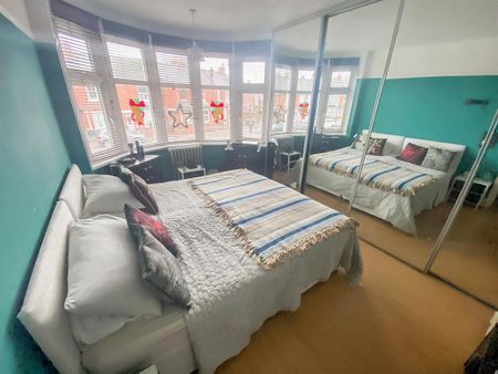 4 bedroom terraced house to rent - Photo 4