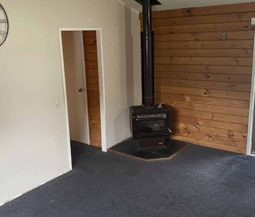 4 Bedroom House Available Now in Totara Heights (Water included in ... - Photo 1