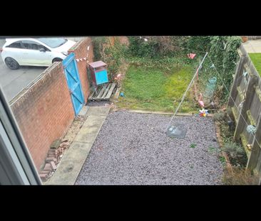 3 Bed Terraced House, Beechdale Road, NG8 - Photo 2