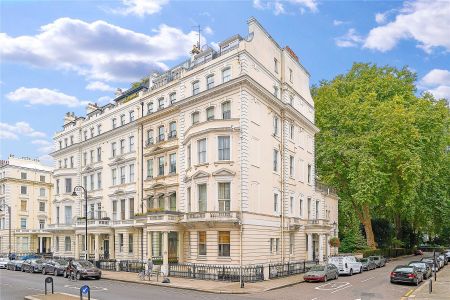 Cornwall Gardens, London, SW7 flat - penthouse to rent - Photo 2