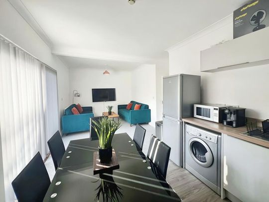 3 bedroom flat to rent - Photo 1