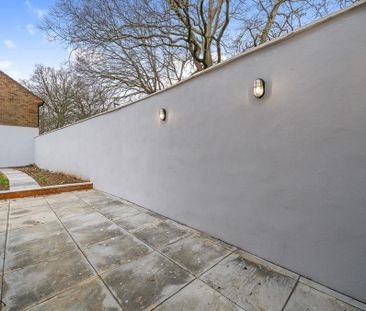 2 bedroom semi-detached house to rent - Photo 2