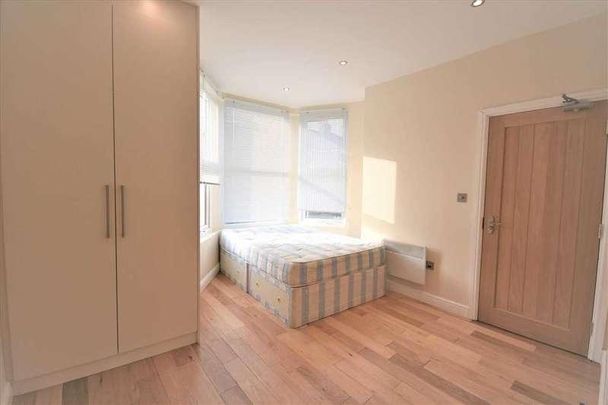 Acton Lane, Chiswick, Chiswick, W4 - Photo 1