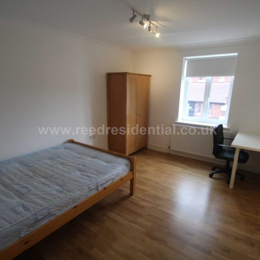 Exeter Road, Birmingham. First Floor four bedroom purpose built flat. - Photo 1