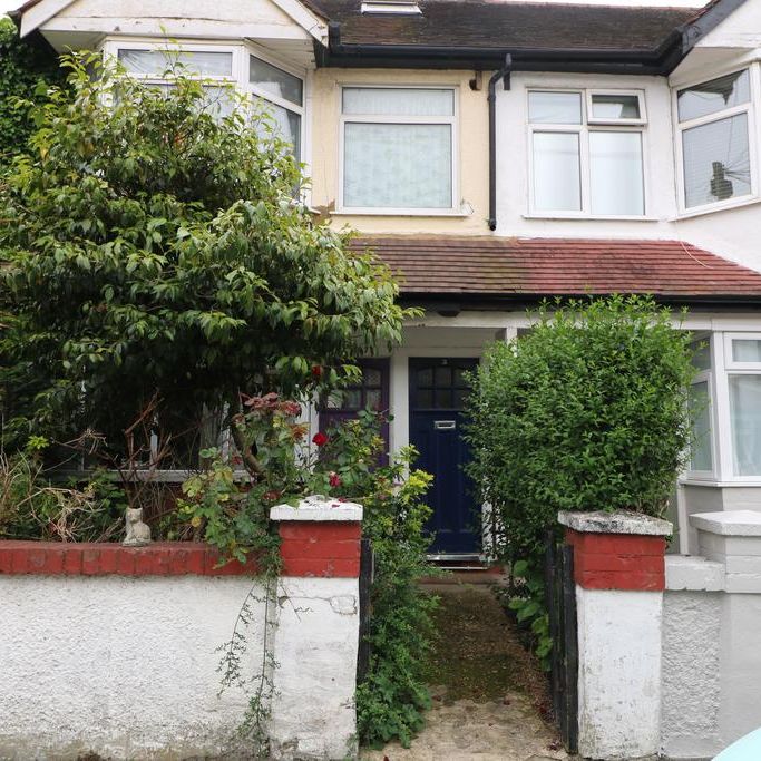 3 bedroom maisonette to rent - Photo 1