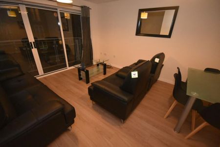 4 bedroom townhouse to rent - Photo 3