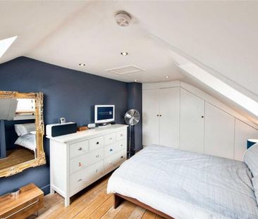 3 bedroom end of terrace house to rent - Photo 4