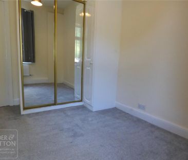 3 bedroom end of terrace house to rent - Photo 3
