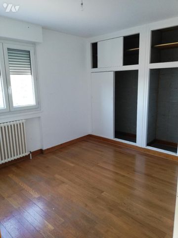 APPARTEMENT T4 CENTRE VILLE DE LA VERPILLIERE - Photo 2