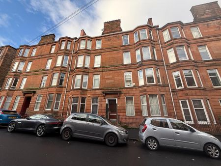 2 bedroom flat to rent - Photo 2