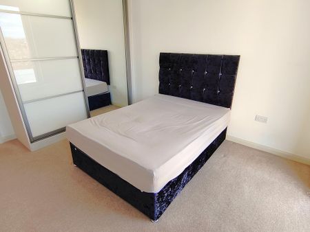2 bedroom flat to rent - Photo 4