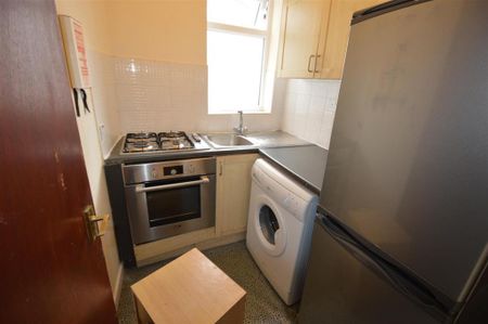 Studio to rent - Photo 2