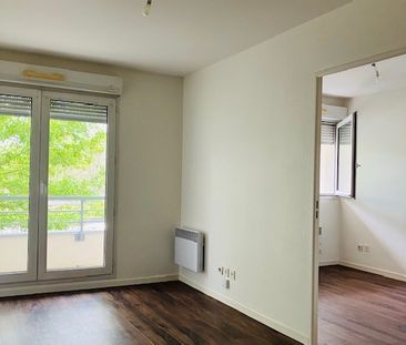 T2- Quartier Voltaire 27m2 avec balcon et parking – Place du 30 Oct... - Photo 6