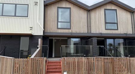 Brand new - Bedroom Townhouse - Photo 4