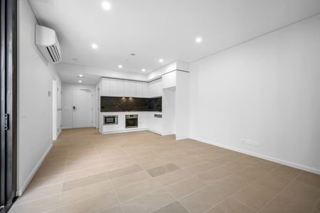 MODERN 1 BED SITUATED IN A DESIGNER COMPLEX WITH TOP FACILITIES - Photo 4